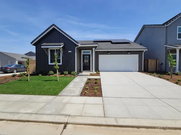 1833 N Phillip Ave, Clovis, CA 93619