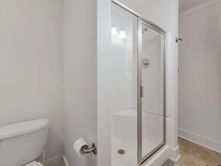 190 Lakewood Dr — Photo 35