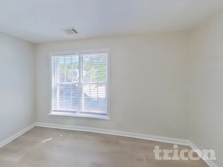 3281 Saville St SW — Photo 12