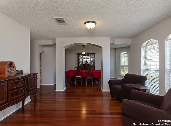 2nd image of 1307 Whitegate