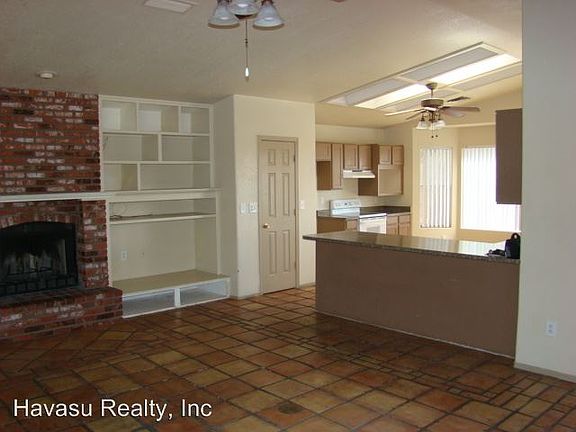 4th image of 1171 Regency Dr APT 1