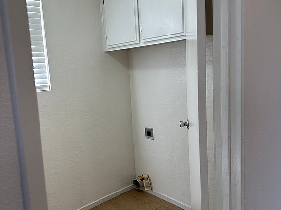 5th image of 8009 Latham Ct APT 3