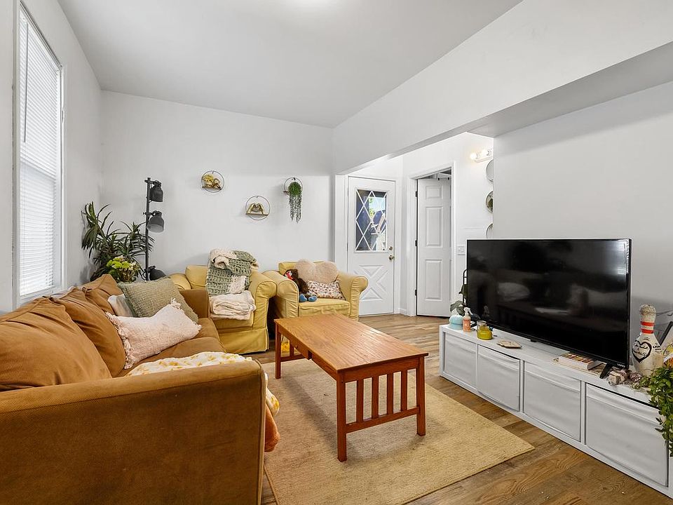 1708 Market STREET, La Crosse, WI 54601 | MLS #1981603 | Zillow
