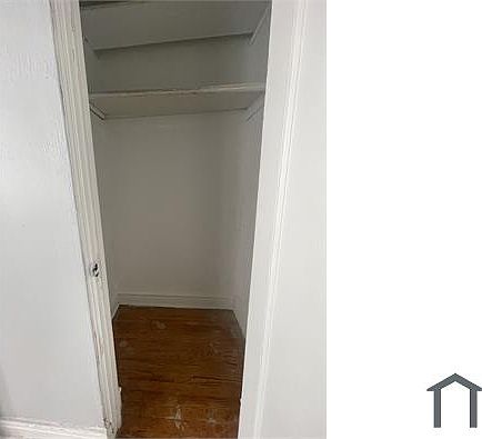 2nd image of 7924 S Kingston Ave Floor 2