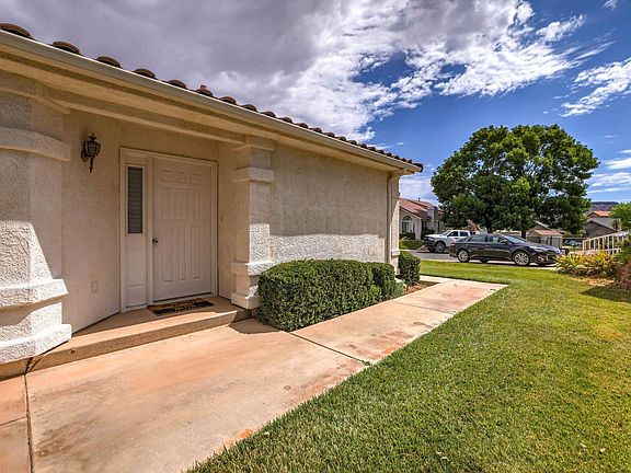 3rd image of 2050 W Canyon View Dr APT 213