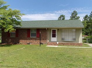 508 Farmview Dr, Fayetteville, NC 28311