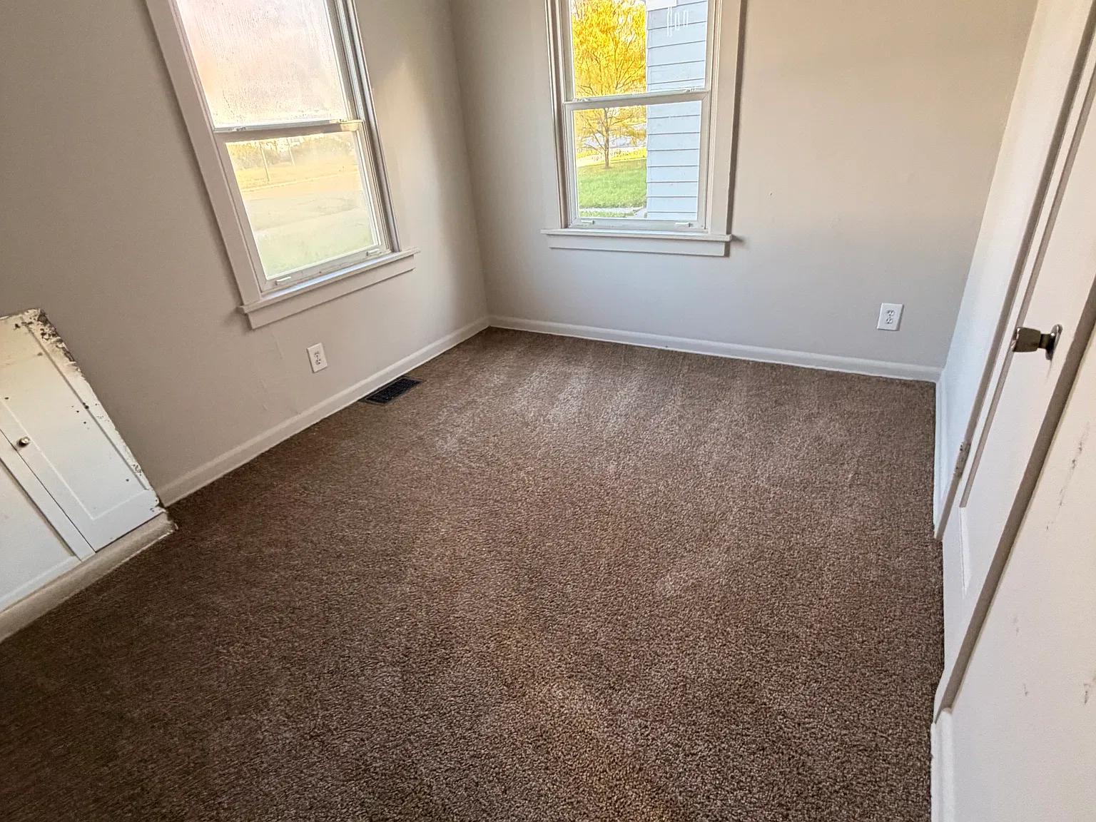 3 bed, $1,200 — Photo 4