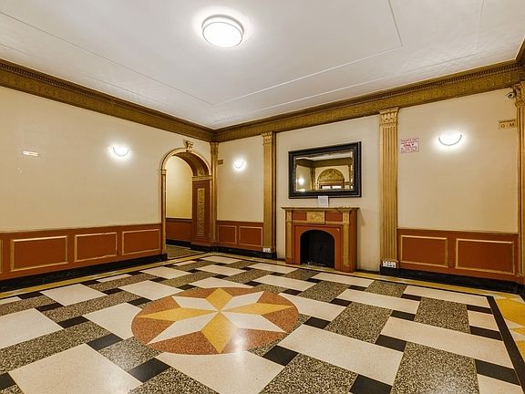 5th image of 415 E 17th St #1MM