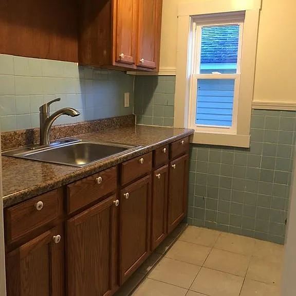 58 Temple St #B — Photo 4