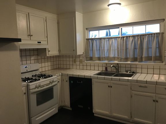 2nd image of 5801 Pentz Way