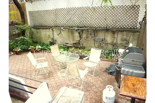 Rented by City Connections Realty | media 13