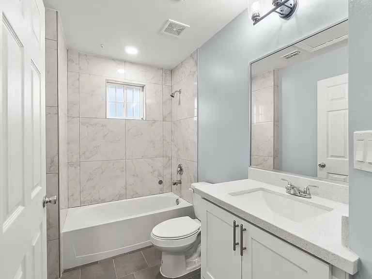 2214 Multi National Dr #B — Photo 7