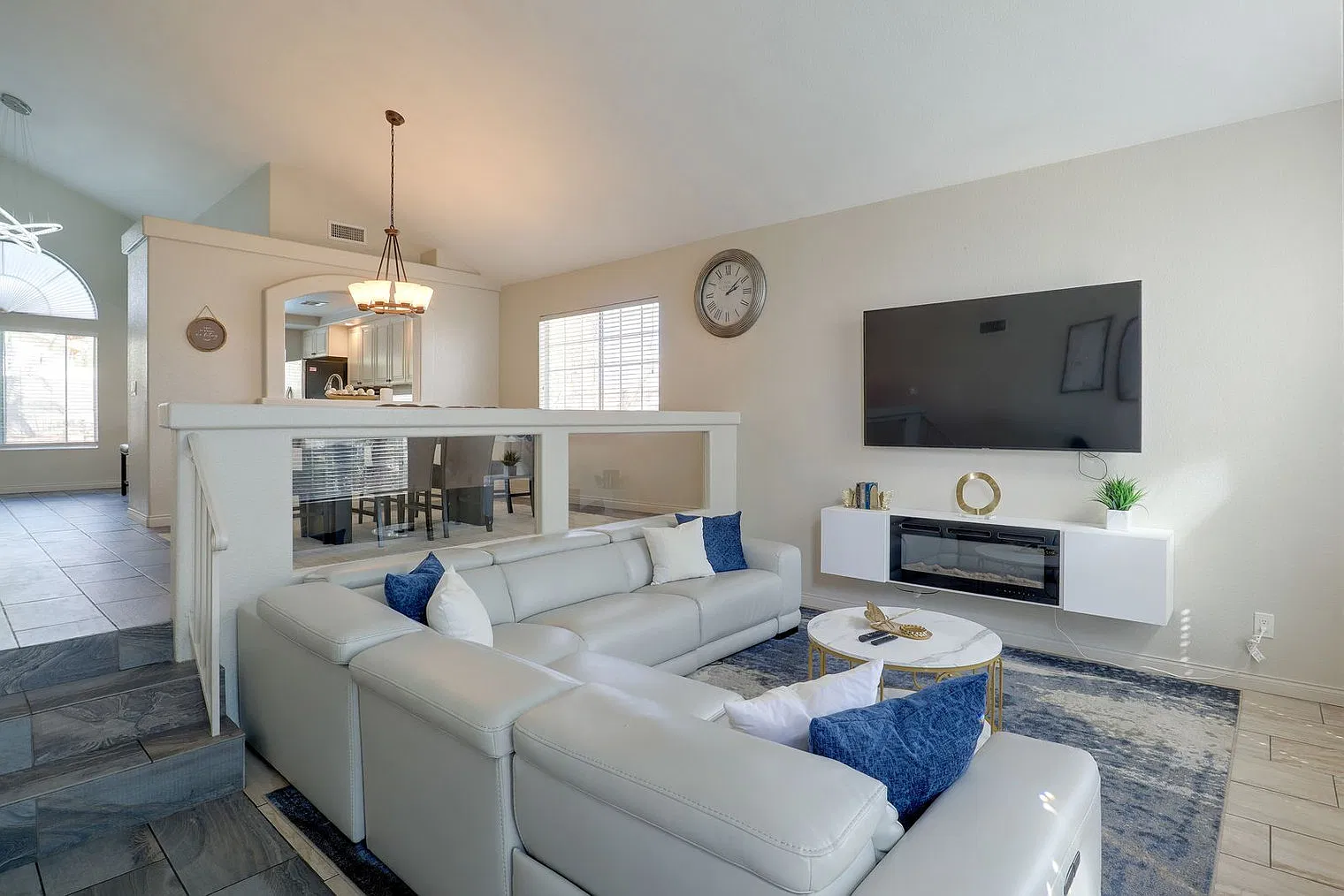 3 bed, 2.0 bath, 1905 sqft, $3,340 — Photo 1