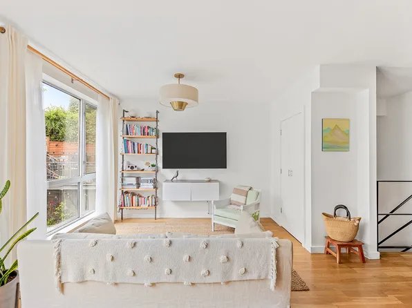 305 Cooper Street image 4 of 10