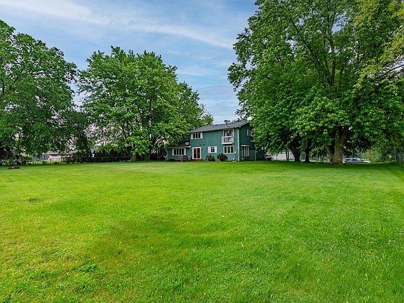 4th image of 55101 Willow Creek Dr
