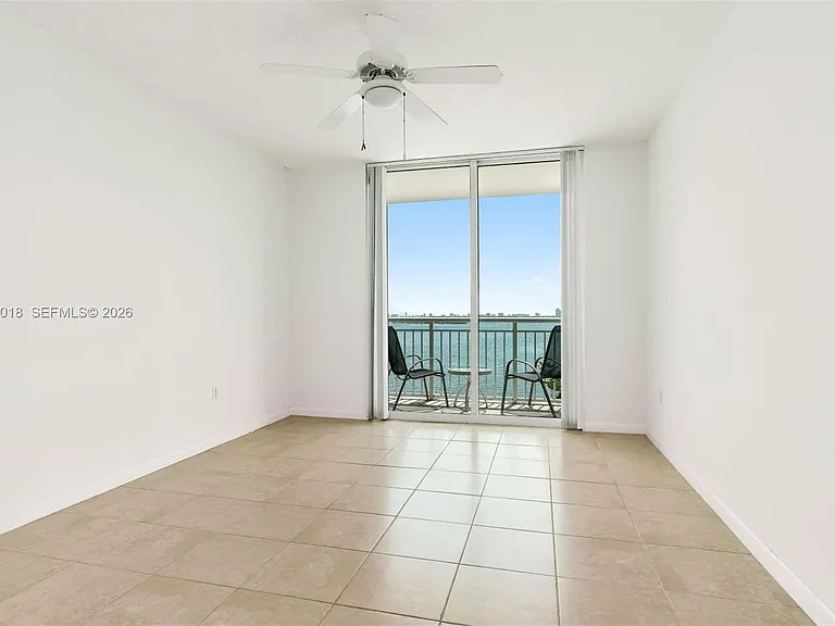 2000 N Bayshore Dr #420 — Photo 6