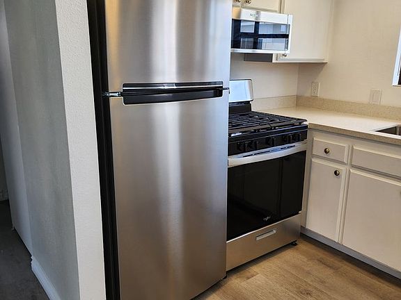 2nd image of 3711 Arnold Ave #E