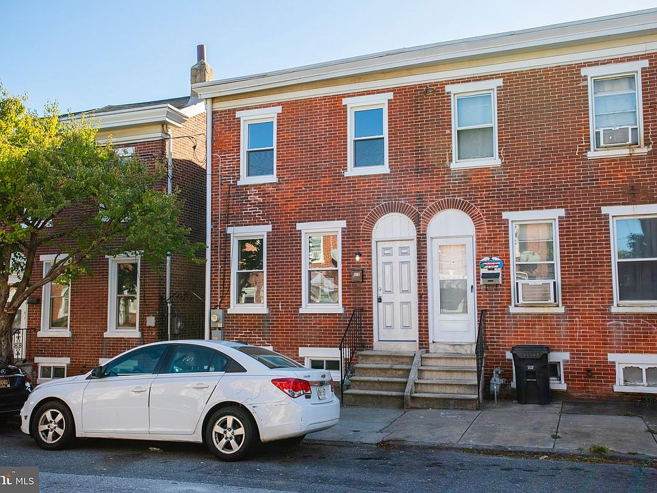 1st image of 910 Linden St