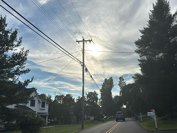 4th image of 272 Van Holten Rd