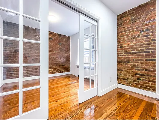 Rented by Voro New York | media 17