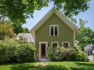 40 Berkshire Ter, Northampton, MA 01062
