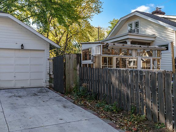 5th image of 610 Cottage Grove Ave