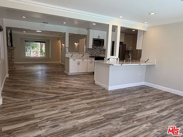 4747 Cartwright Ave — Photo 26