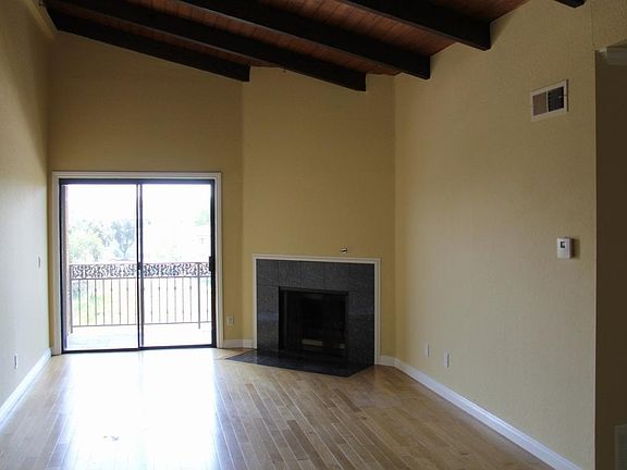 2nd image of 645 Balboa Ave #3