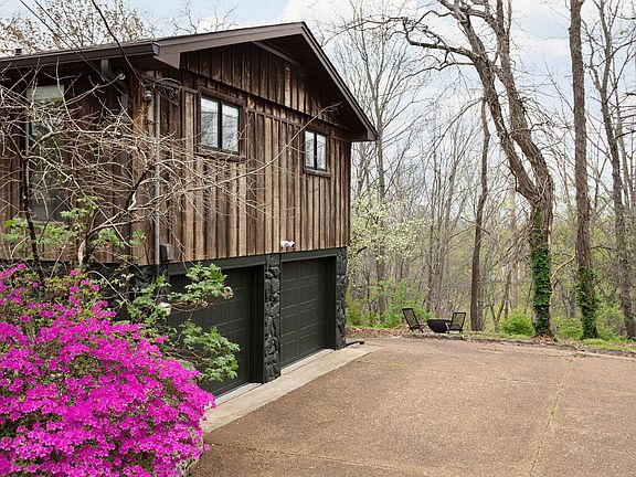5th image of 841 Stirrup Dr