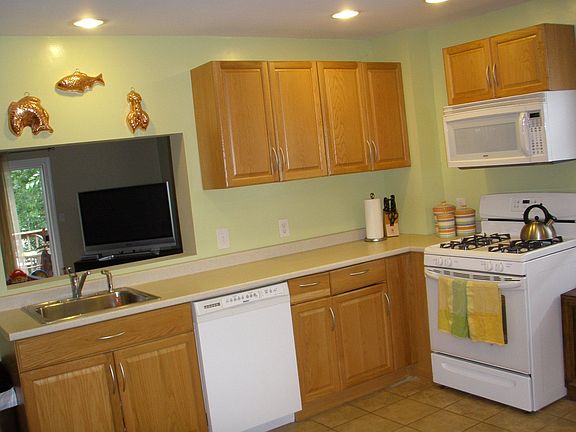 Kitchen w/gas