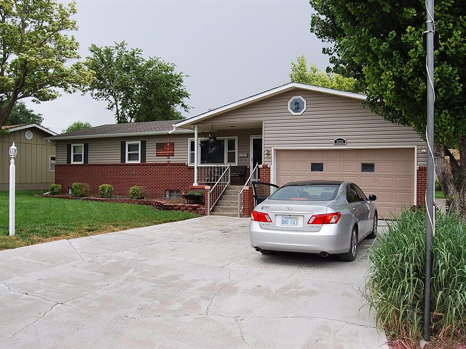 1st image of 2221 Drum Ave