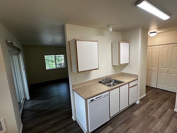 4th image of 4995 Delight St N #206