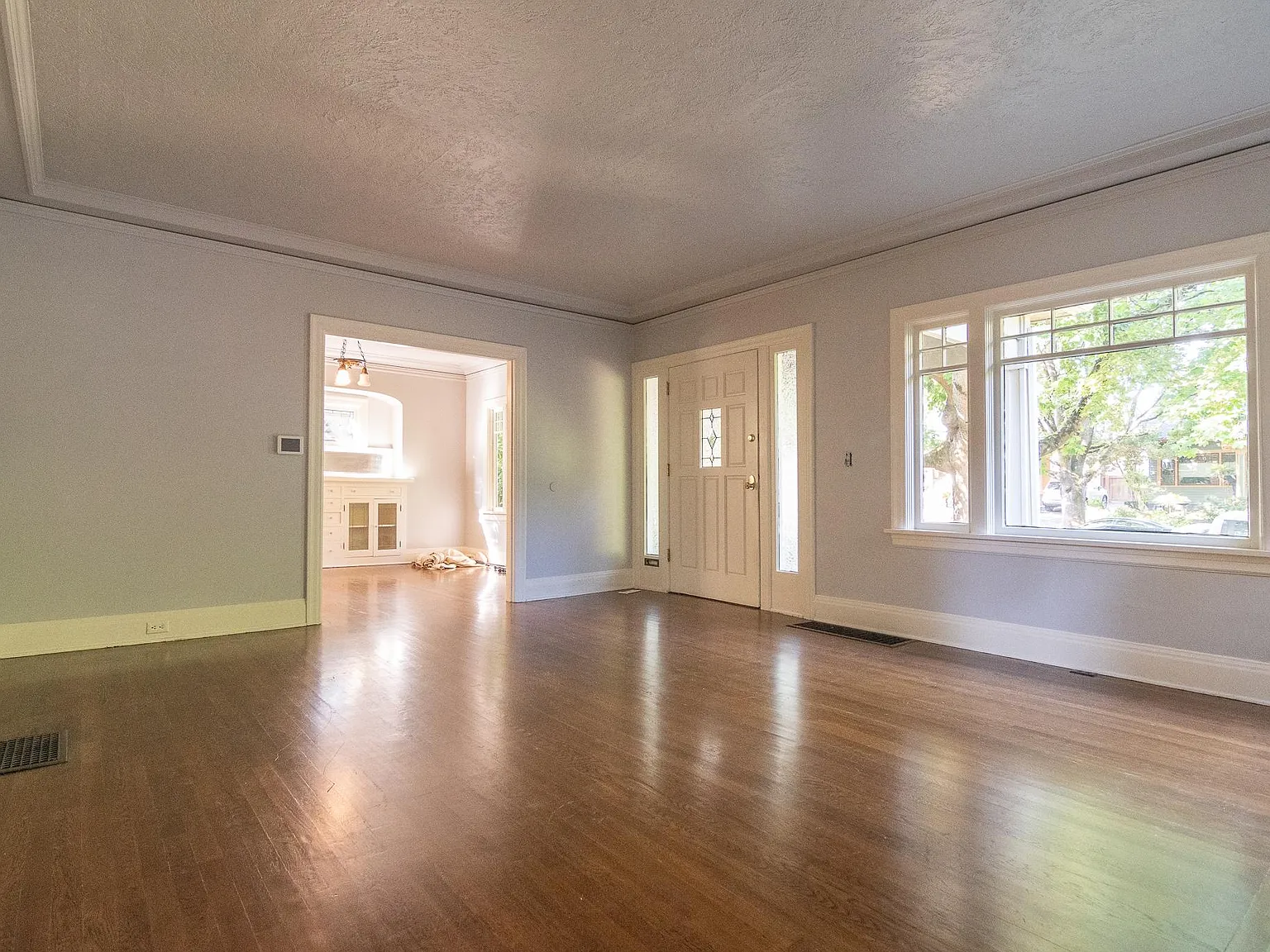 3 bed, 2050 sqft, $3,600 — Photo 4