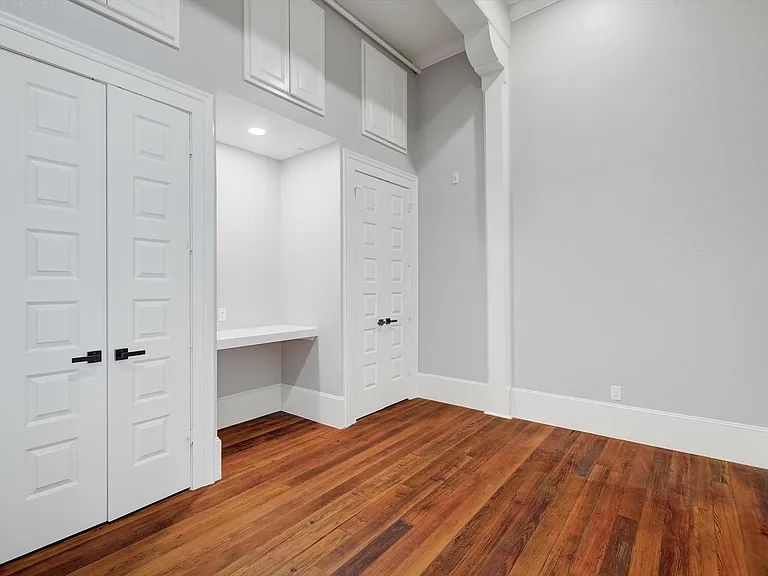 2206 Strand St #302 — Photo 16