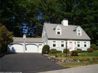 87 Locksley Rd, Auburn, ME 04210