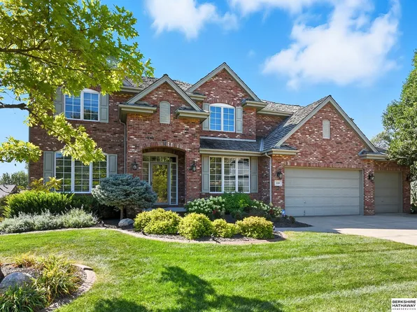 3134 N 158th Plaza Cir, Omaha, NE 68116