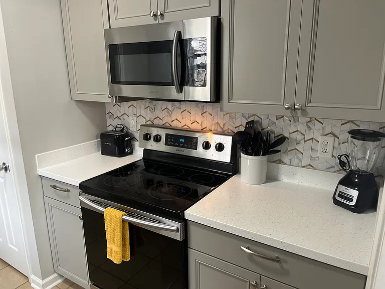 Fully Stocked Kitchen