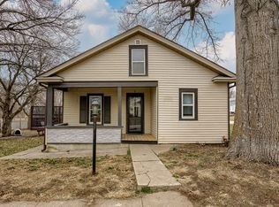 406 Elm St, Mineola, IA 51554