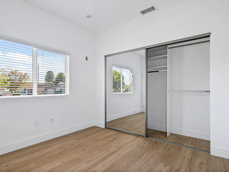 18199 Sunburst St — Photo 7