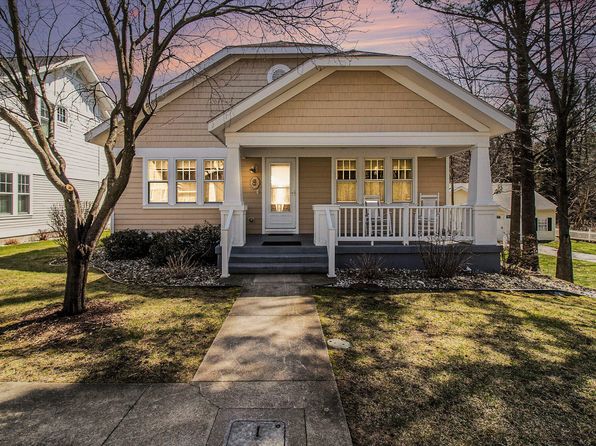 8 Georgia Ct, Pentwater, MI 49449