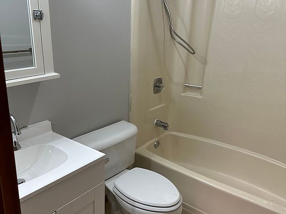 5th image of 196-200 Whitson Dr #6