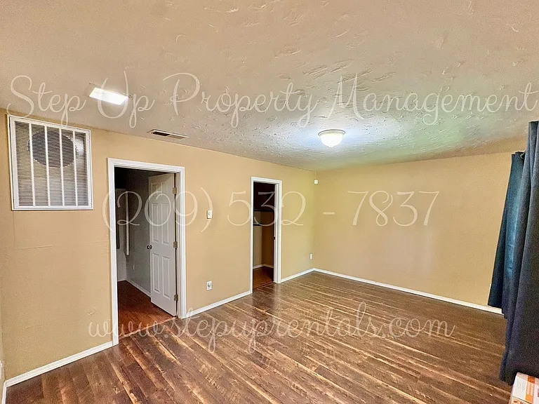 22400 Broken Bough Ln — Photo 19
