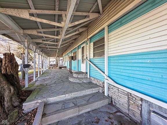 5th image of 108 Hanna St