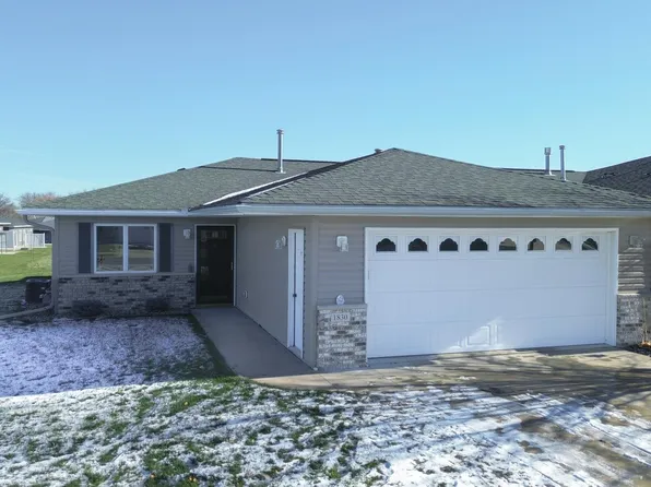 1830 Clubhouse Dr NE, Stewartville, MN 55976