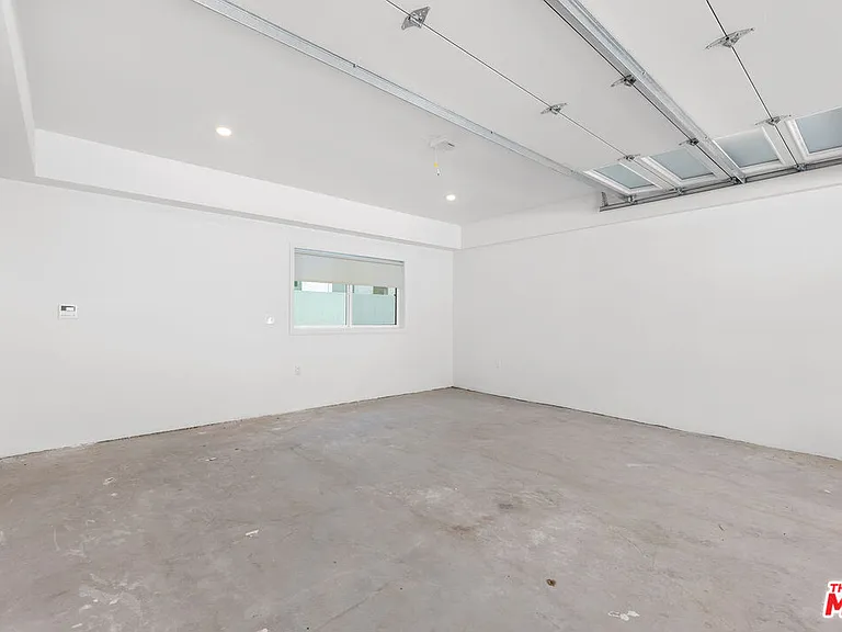 849 N Alta Vista Blvd — Photo 23