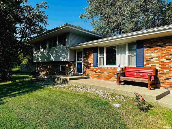 90 Lynwood Ln, Anna, IL 62906