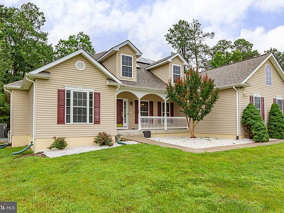 2nd image of 4049 Chatham Dr