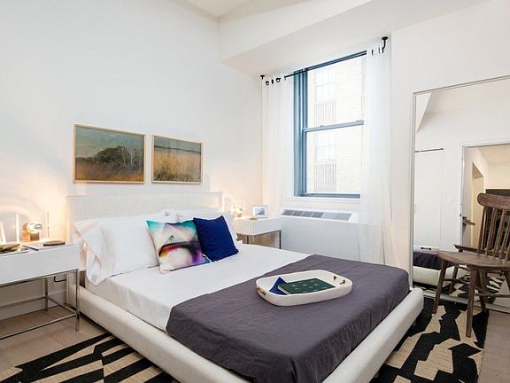 2nd image of 20 Exchange Pl APT 519