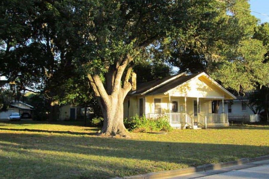 1st image of 2305 Magnolia Ave