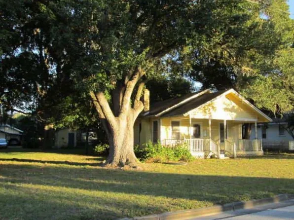 2305 Magnolia Ave, Sanford, FL 32771